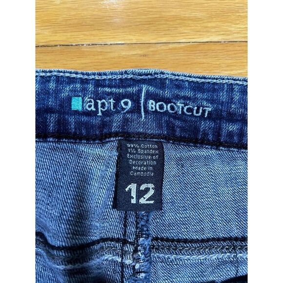 Apt. 9 Jeans Women's 12 Blue Capri Cuffed Whiskered Everyday Pockets Cottagecore - Picture 3 of 8